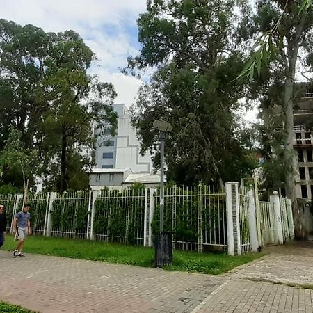 Апартаменти Parkside Apartament Батумі Екстер'єр фото
