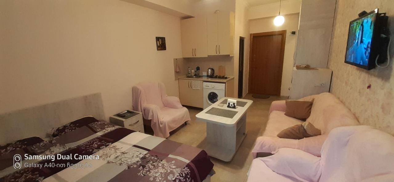Апартаменти Parkside Apartament Батумі Екстер'єр фото